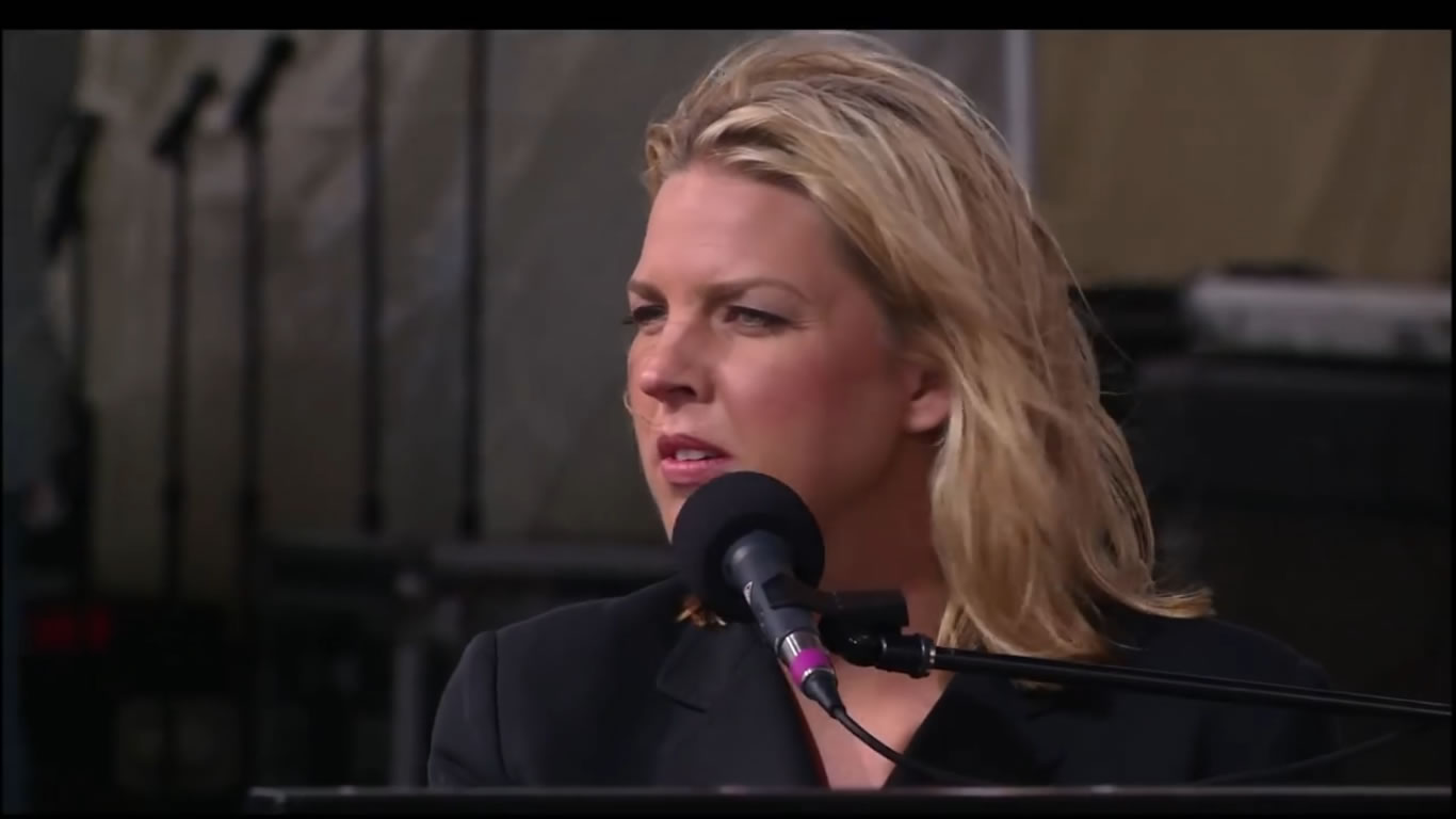 Diana Krall - Peel Me A Grape Newport Jazz Festival Official